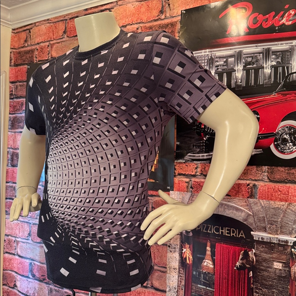 SHEIN Design Tee Shirt - Picture 8 of 17
